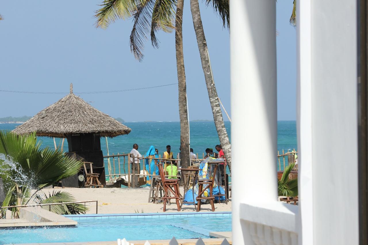 Villa Dahl Beach Resort Дар-эс-Саламе Экстерьер фото