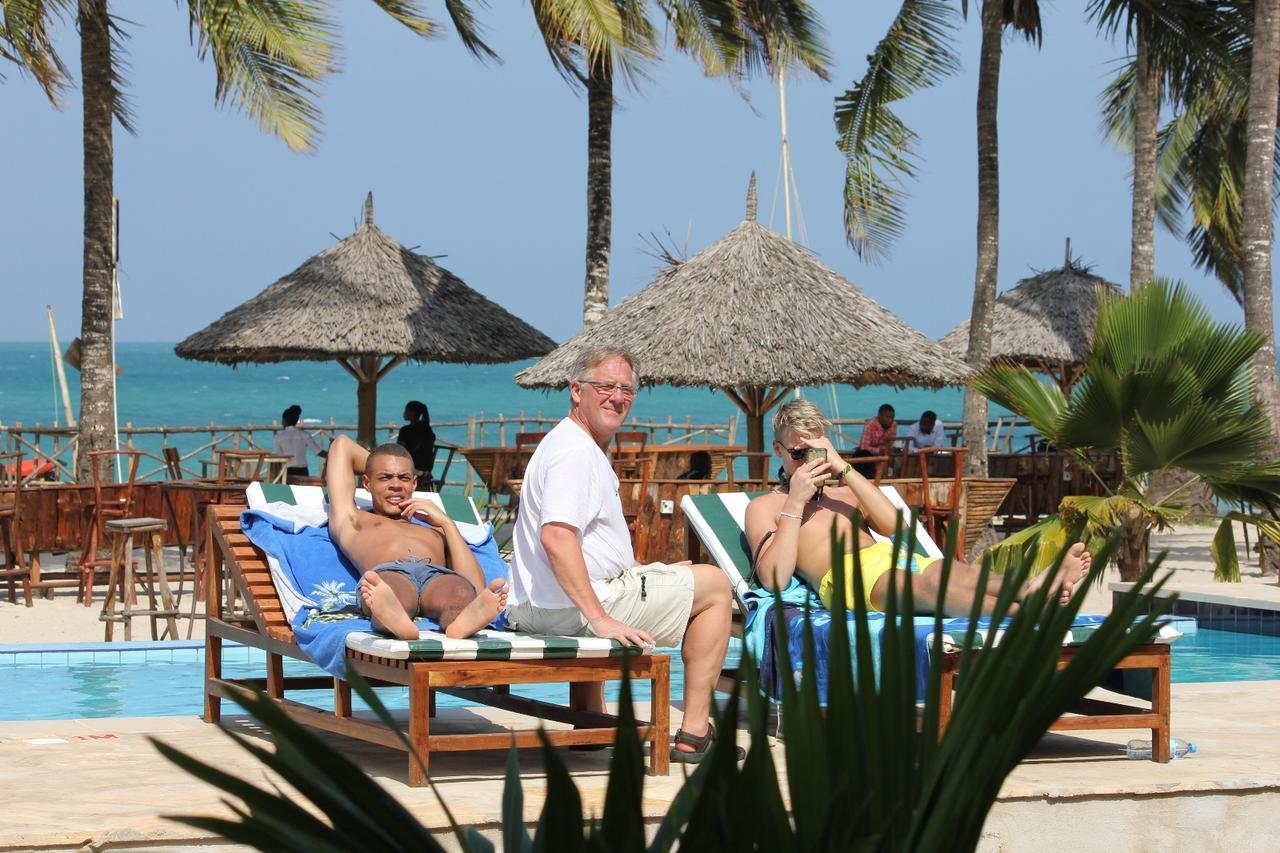 Villa Dahl Beach Resort Дар-эс-Саламе Экстерьер фото