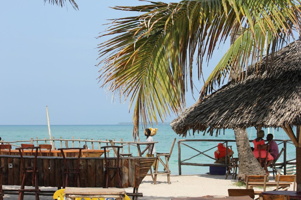 Villa Dahl Beach Resort Дар-эс-Саламе Экстерьер фото