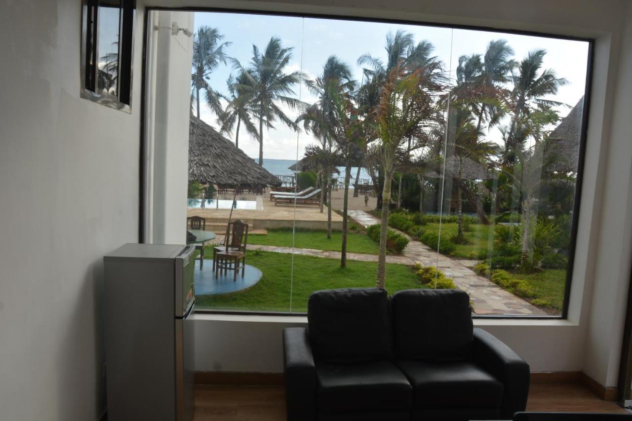 Villa Dahl Beach Resort Дар-эс-Саламе Экстерьер фото