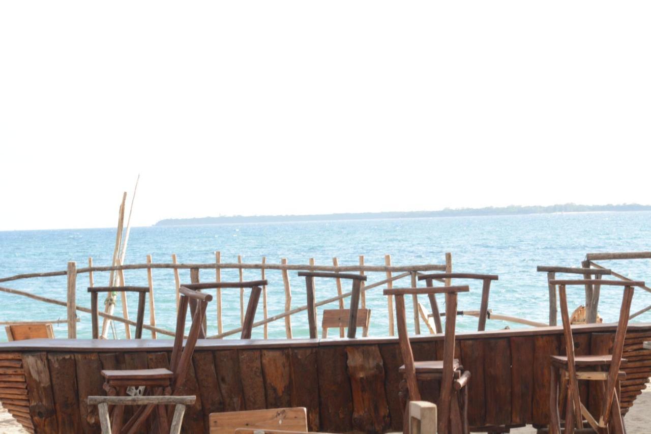 Villa Dahl Beach Resort Дар-эс-Саламе Экстерьер фото