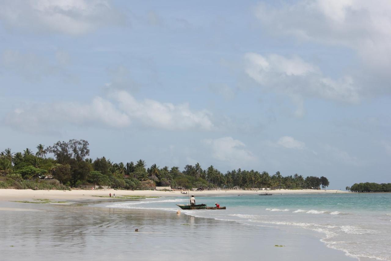 Villa Dahl Beach Resort Дар-эс-Саламе Экстерьер фото