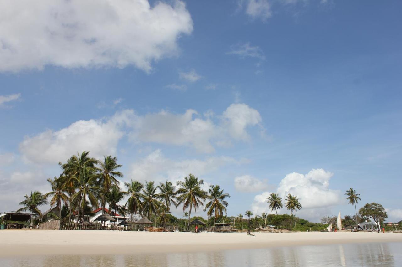 Villa Dahl Beach Resort Дар-эс-Саламе Экстерьер фото