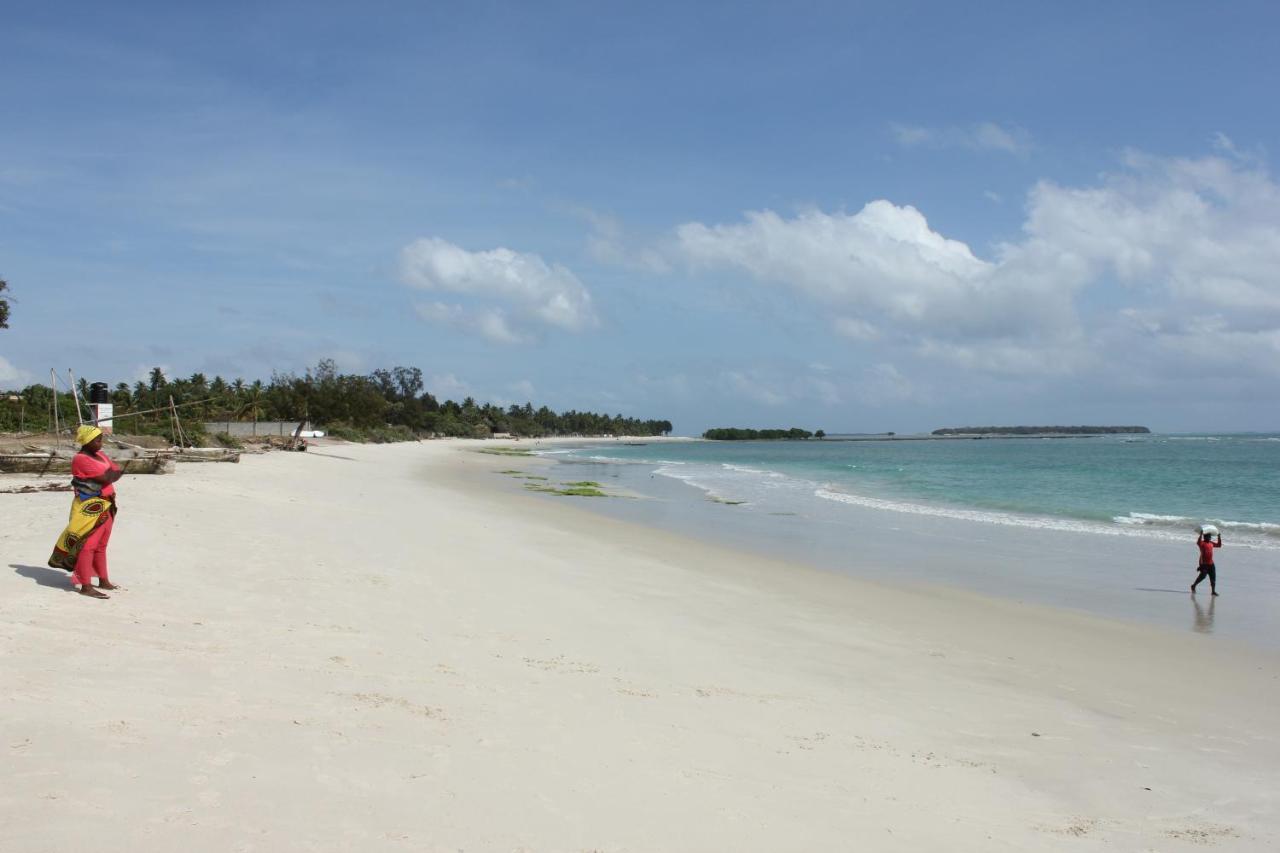 Villa Dahl Beach Resort Дар-эс-Саламе Экстерьер фото