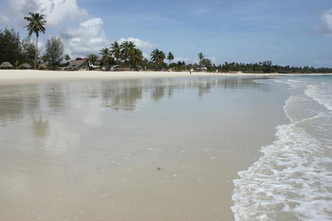 Villa Dahl Beach Resort Дар-эс-Саламе Экстерьер фото