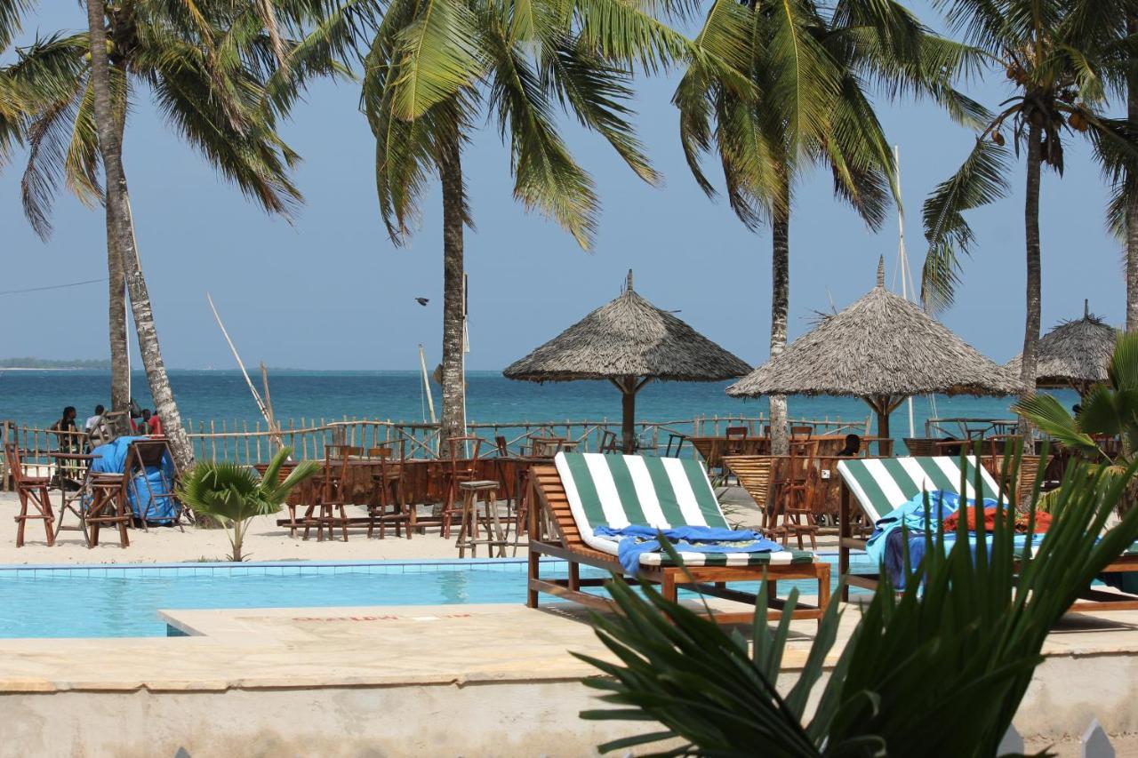 Villa Dahl Beach Resort Дар-эс-Саламе Экстерьер фото