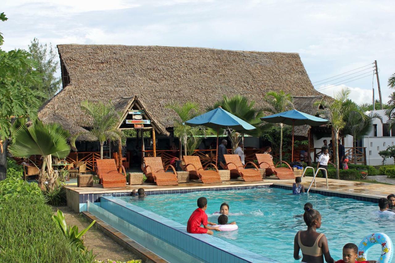 Villa Dahl Beach Resort Дар-эс-Саламе Экстерьер фото
